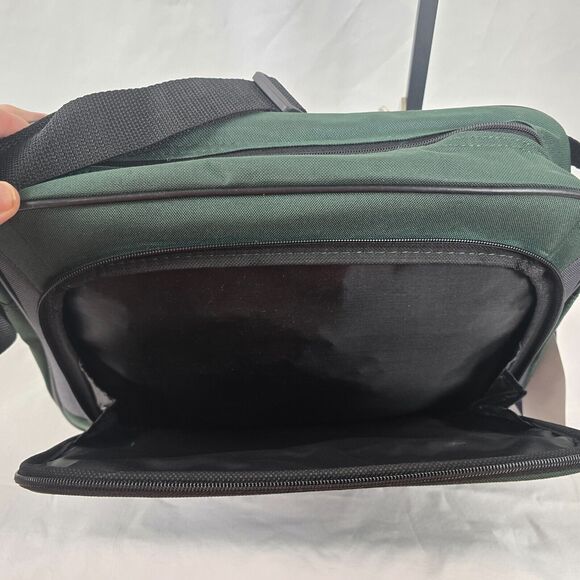Chaps Laptop Bag Sedona Collection Green Black 15.5" x 11" x 3" - Picture 3 of 16